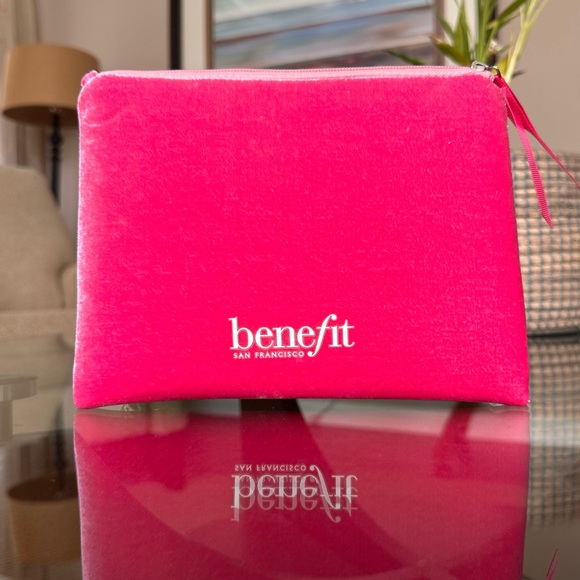 Benefit Give A Glam Makeup Travel Bag NEW! - Picture 2 of 9
